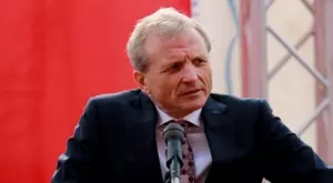 "Шефа беснее и заплашва наши фенове": Виден привърженик на ЦСКА със скандални СНИМКИ на чат 