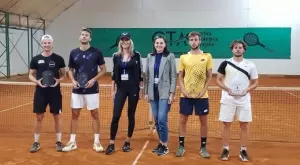 Страхотно! Донски триумфира с титлата на двойки в Сараево