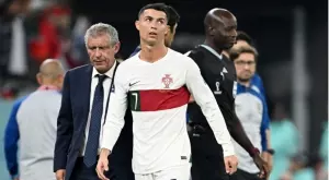 Фернандо Сантош извади от игра Кристиано Роналдо - реакцията на CR7 не бе изненадваща! (ВИДЕО)