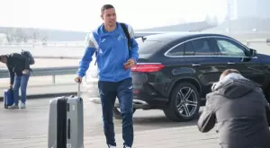 Размахаха полицейска палка пред джипа на Георги Миланов