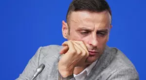 {{ otherArticle[0].article.title }}