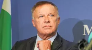Борислав Попов се изниза като прани гащи от стадиона - не каза и дума 