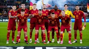 Кошмар: Прекратиха Удинезе - Рома заради колабирал футболист! (ВИДЕО)