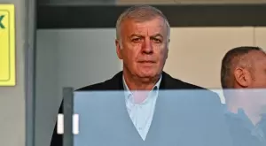 НКП на Левски се заяде с Наско Сираков - обърна се към Илиана Раева заради Конгреса на БФС