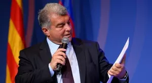 Договорът на Марк Касадо изтича, но ръководството на Барселона ще го "върже" с нов до лятото на 2027-а година