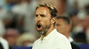 Преди 1/8-финала на Англия на Европейското: Ас на Юнайтед буквално "развинти" играч на Ливърпул на тренировка (ВИДЕО)