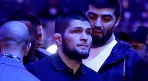 Запорирани сметки и съмнения за тероризъм: Kошмарната седмица на Хабиб Нурмагомедов