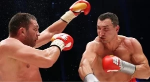 Бяха непобедени, но се върнаха пребити: Кубрат Пулев или Махмуд Чар - кой си изпати повече от Кличко (ВИДЕО)?