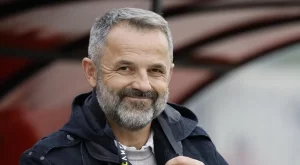 След драма с късен гол и червен картон: Страхотната серия на Локо Пловдив продължава