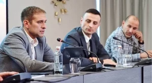 Кой, ако не Бербатов? Друг се оказа големият фаворит за министър на спорта