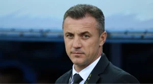 Чистката при Генчев продължава: Ботев Пловдив се раздели с трима важни играчи